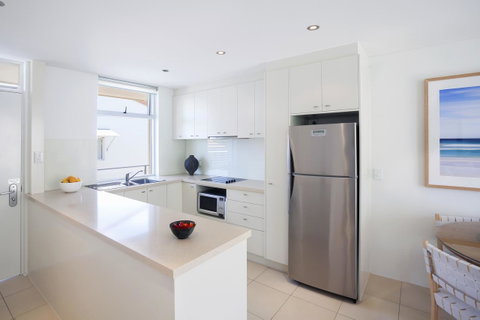 Maison Noosa - Australian Directory 14