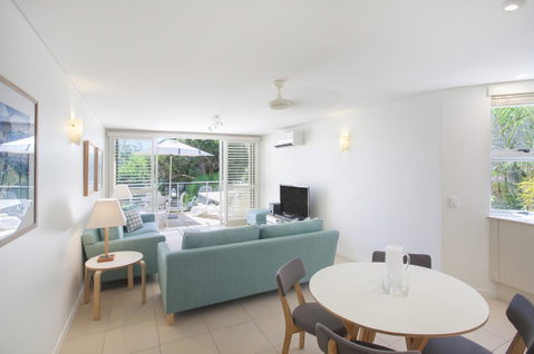 Maison Noosa - Australian Directory 7