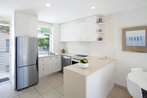 Maison Noosa - Australian Directory 28