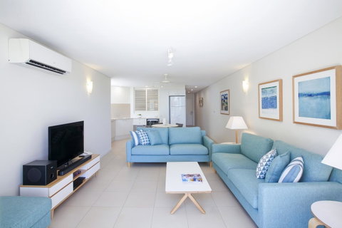 Maison Noosa - Australian Directory 2