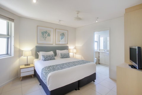 Maison Noosa - Australian Directory 4