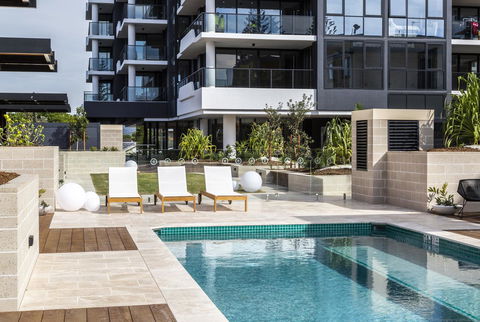 Boardwalk Burleigh Beach - Official - Australian Directory 3