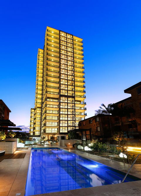 Boardwalk Burleigh Beach - Official - Australian Directory 7