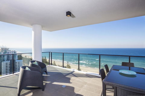Boardwalk Burleigh Beach - Official - Australian Directory 2