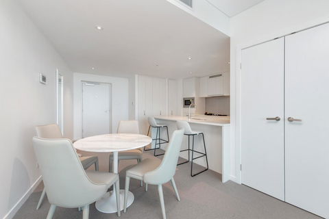 Brisbane Skytower By CLLIX - Australian Directory 36