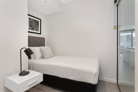 Brisbane Skytower By CLLIX - Australian Directory 6