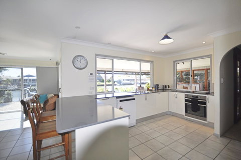 Bribie Island Canal Holiday Destination! - Australian Directory 6