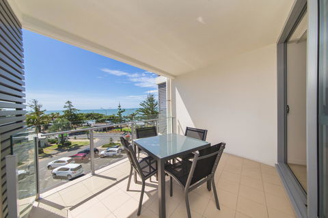 Salt Yeppoon - Australian Directory 0