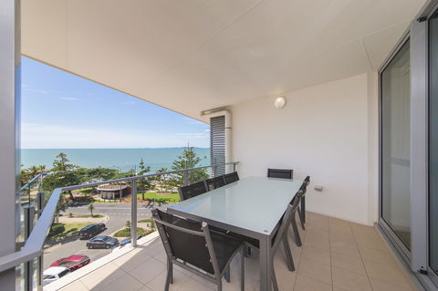 Salt Yeppoon - Australian Directory 3