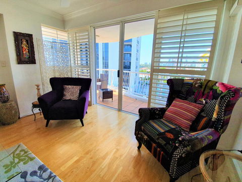 Broadbeach Holiday Apartments - Australian Directory 23