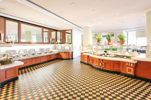 Stamford Plaza Brisbane - Australian Directory 27