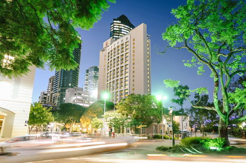 Stamford Plaza Brisbane - Australian Directory 18