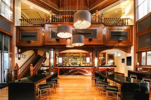 Stamford Plaza Brisbane - Australian Directory 19