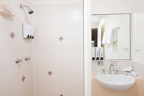 Park Regis Anchorage - Australian Directory 9