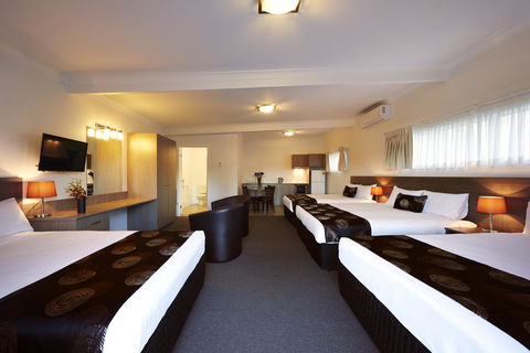 Takalvan Motel - Australian Directory 3