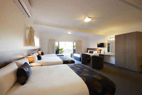Takalvan Motel - Australian Directory 11