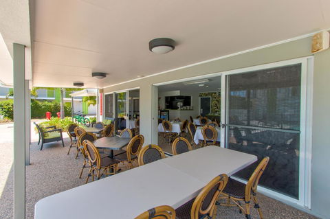 Mackay Oceanside Central Hotel Official - Australian Directory 15
