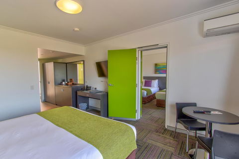 Mackay Oceanside Central Hotel Official - Australian Directory 12