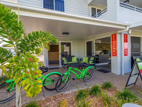 Mackay Oceanside Central Hotel Official - Australian Directory 33