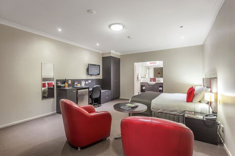 Platinum International - Australian Directory 32
