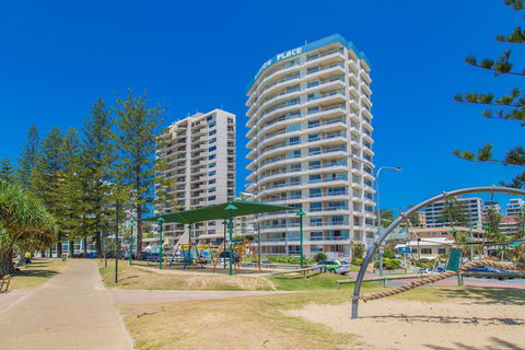 Columbia Beachfront Apartments On Rainbow Bay - Australian Directory 3