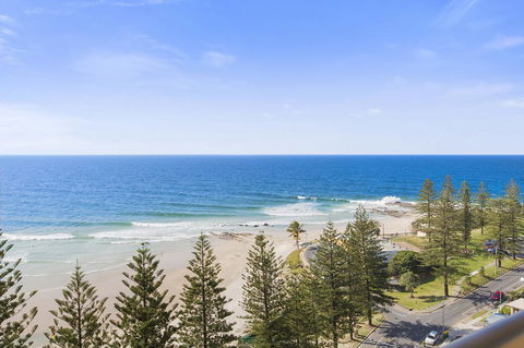 Columbia Beachfront Apartments On Rainbow Bay - Australian Directory 42