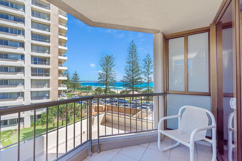 Columbia Beachfront Apartments On Rainbow Bay - Australian Directory 14