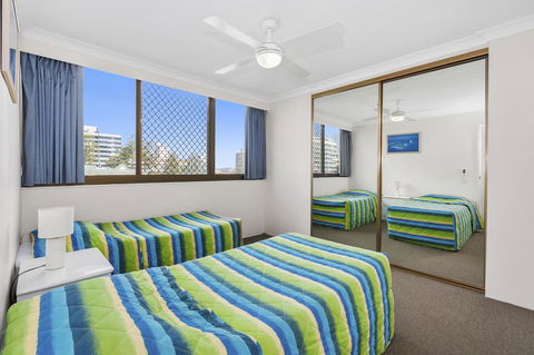Columbia Beachfront Apartments On Rainbow Bay - Australian Directory 32