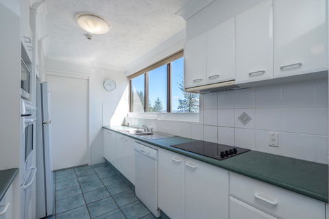 Columbia Beachfront Apartments On Rainbow Bay - Australian Directory 7