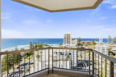 Columbia Beachfront Apartments On Rainbow Bay - Australian Directory 41