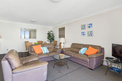 Columbia Beachfront Apartments On Rainbow Bay - Australian Directory 30