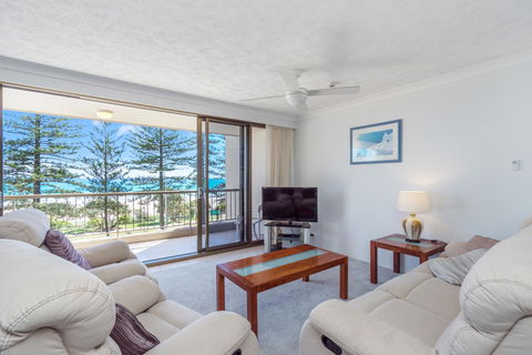 Columbia Beachfront Apartments On Rainbow Bay - Australian Directory 8