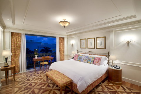 Imperial Hotel Gold Coast - Australian Directory 27