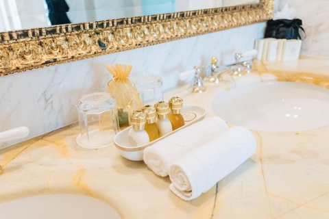 Imperial Hotel Gold Coast - Australian Directory 22