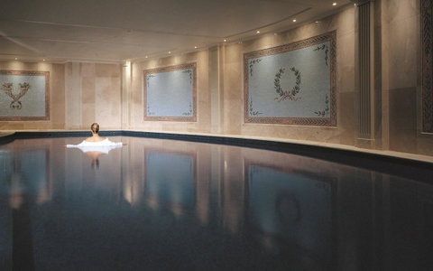 Imperial Hotel Gold Coast - Australian Directory 9