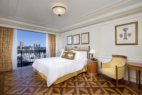 Imperial Hotel Gold Coast - Australian Directory 35