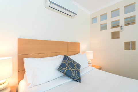At The Sound Noosa Motel - Australian Directory 23