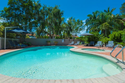At The Sound Noosa Motel - Australian Directory 10