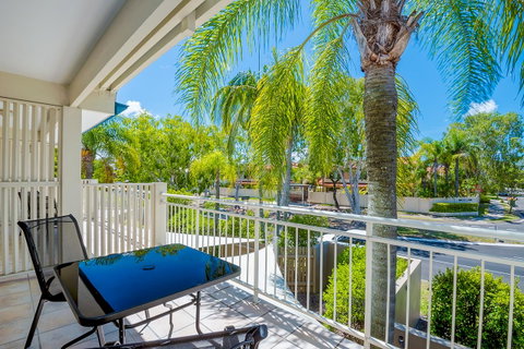 At The Sound Noosa Motel - Australian Directory 30