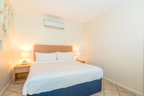 At The Sound Noosa Motel - Australian Directory 34