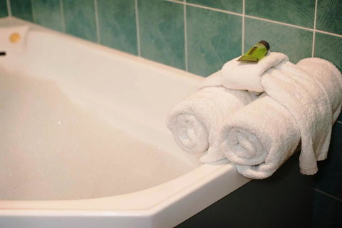 At The Sound Noosa Motel - Australian Directory 31