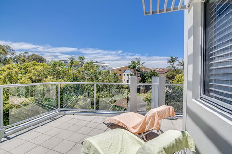 Coolum At The Beach - Australian Directory 37