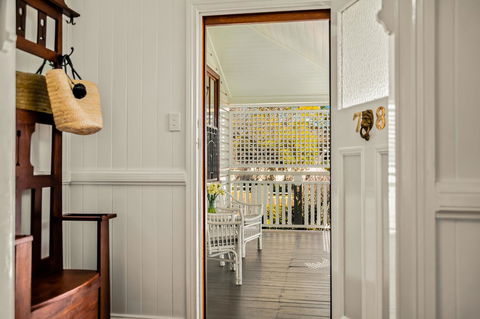 Frangipani House - Australian Directory 2