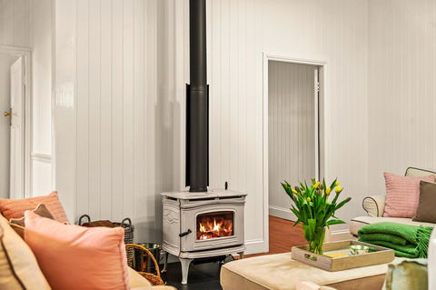 Frangipani House - Australian Directory 9