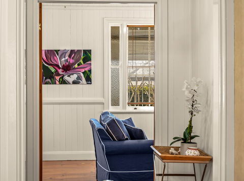 Frangipani House - Australian Directory 5