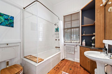 Frangipani House - Australian Directory 20