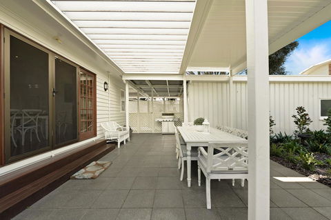 Frangipani House - Australian Directory 30