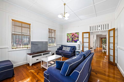 Frangipani House - Australian Directory 4