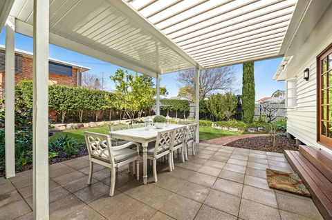 Frangipani House - Australian Directory 31