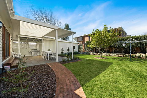 Frangipani House - Australian Directory 33